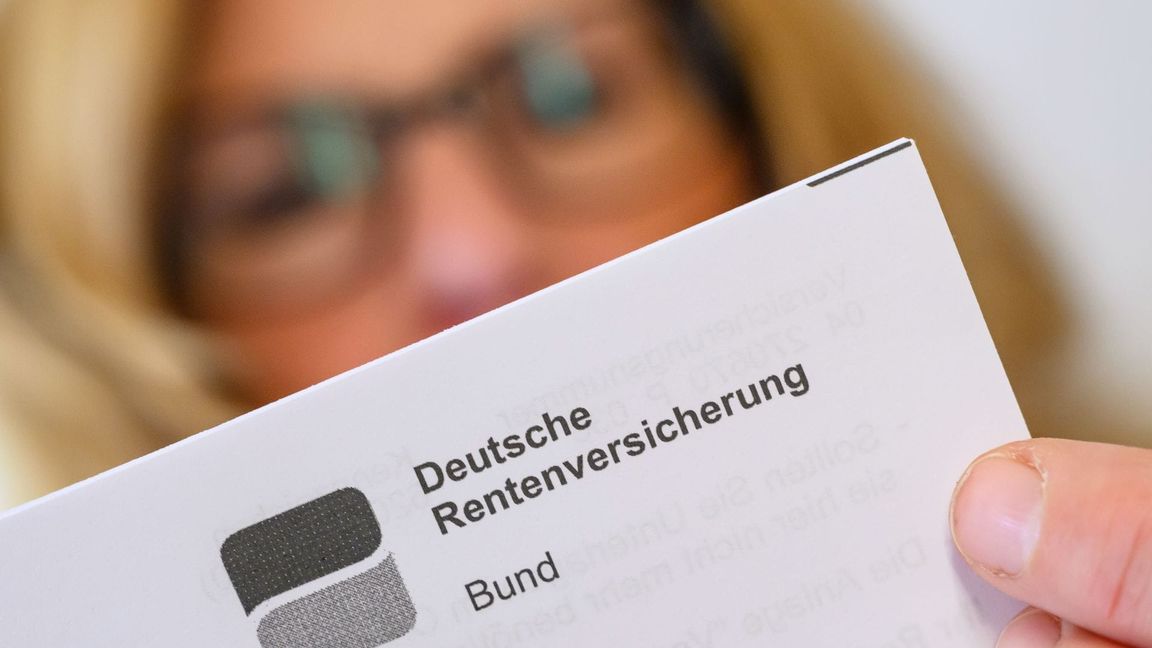 Während viele Deutsche derzeit vor dem 64. Lebensjahr aus dem Berufsleben ausscheiden, arbeiten Menschen in anderen Ländern oft bis weit über 67 hinaus.