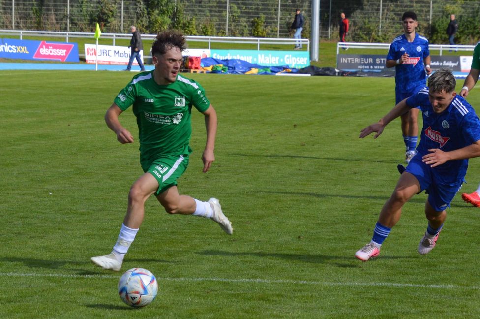 Nach überstandener Verletzung wieder in Topform: Maichingens Kane Ehmke wird auch im Heimspiel gegen den SC Geislingen über die linke Seite ankurbeln.Bild: Zvizdiç