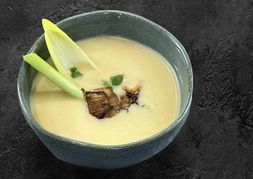 Raffinierte Chicoree-Suppe.