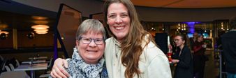 Coole Karren, nette Leute, prima Stimmung: So war die After Work Party im Kundencenter von Mercedes-Benz in Sindelfingen.