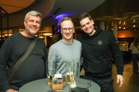 Coole Karren, nette Leute, prima Stimmung: So war die After Work Party im Kundencenter von Mercedes-Benz in Sindelfingen.