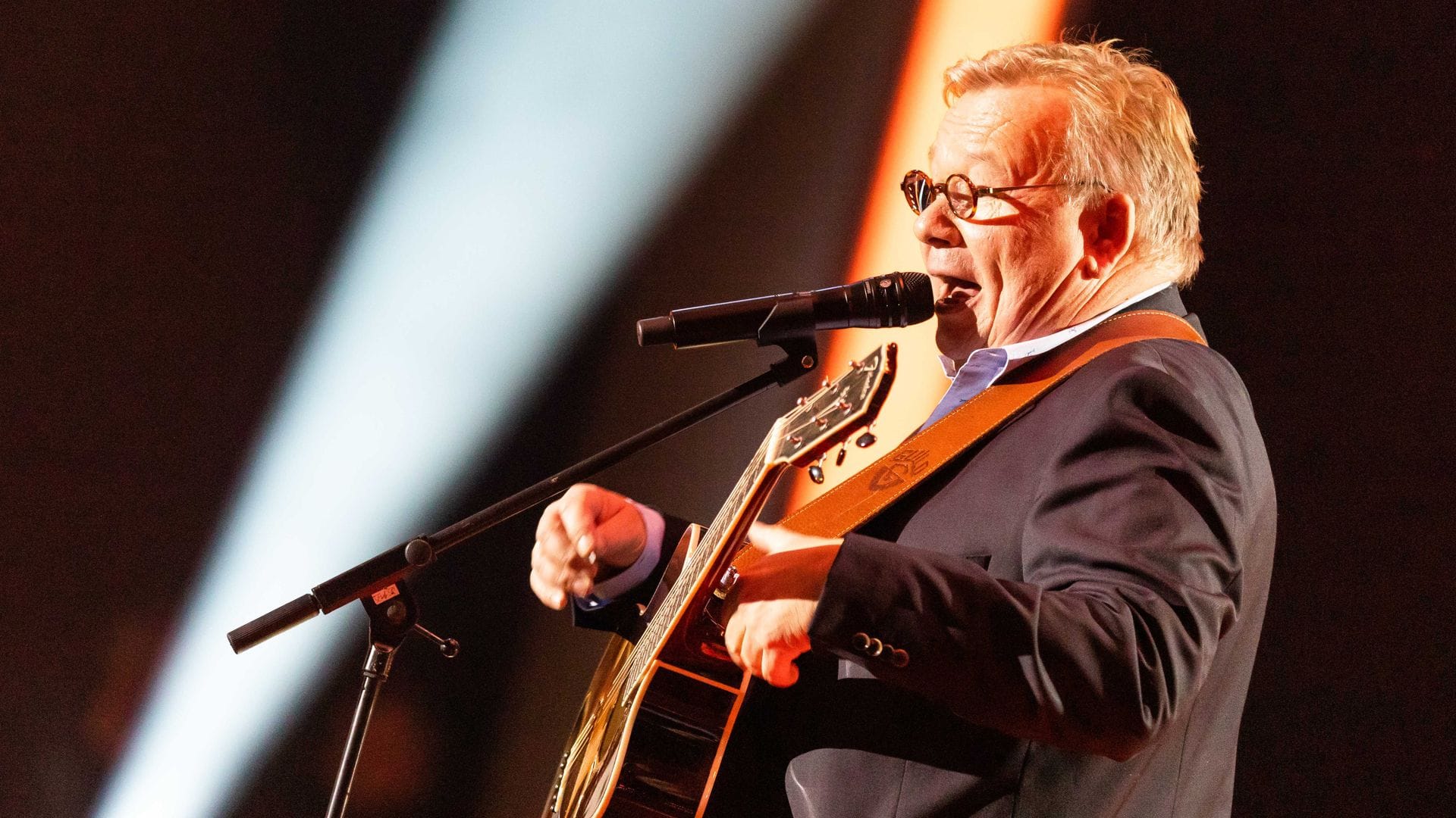 Bernd Stelter erregte im Kölner Karneval einmal den Ärger einer Frau aus dem Publikum, weil er einen Witz über Doppelnamen gemacht hatte (Archivbild).
