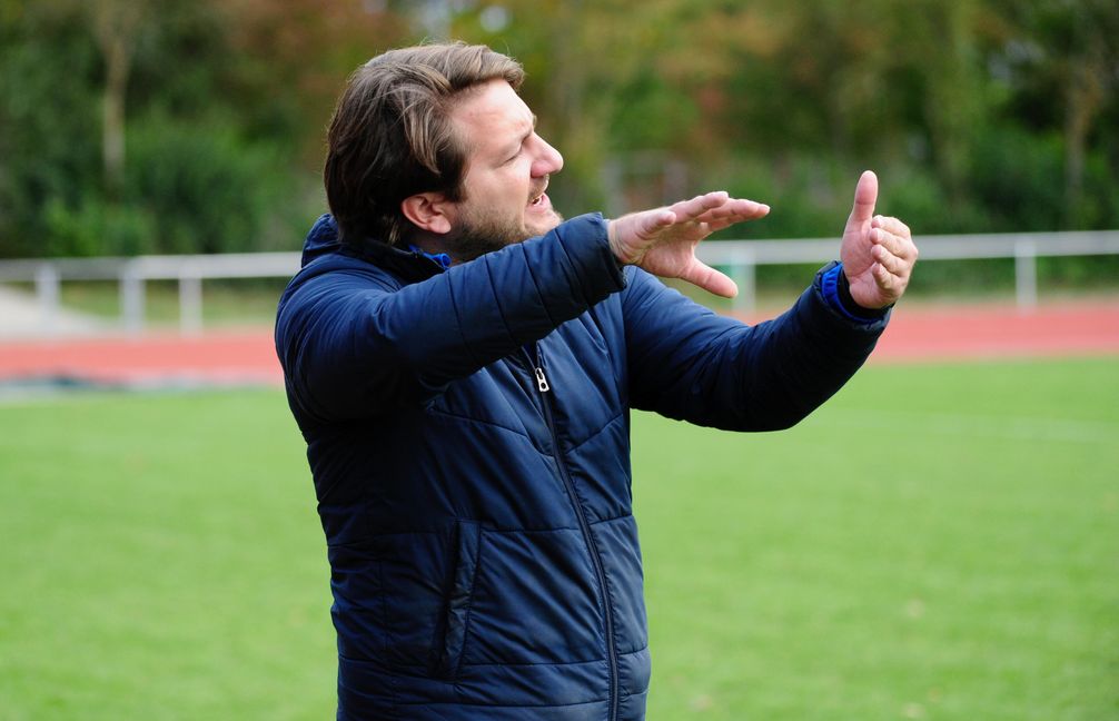 3.10.19 Schönaich Trainer Patrick Stierle
