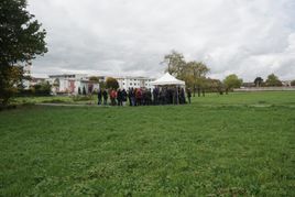Wegen Andrangs mussten die Interessierten an den Pavillons nicht selten Schlange stehen. Bilder: Heiden