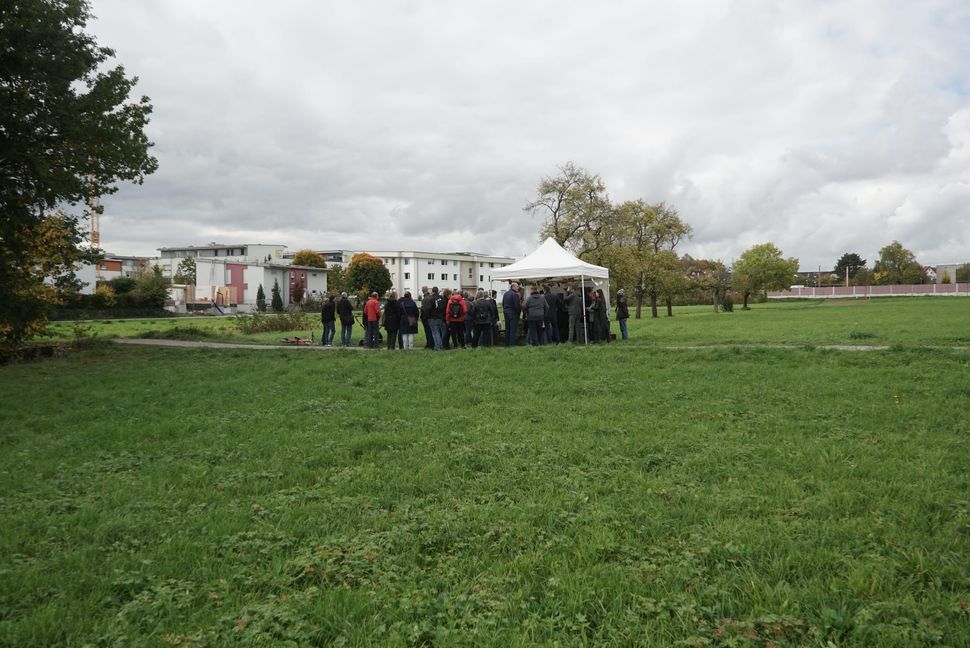 Wegen Andrangs mussten die Interessierten an den Pavillons nicht selten Schlange stehen. Bilder: Heiden