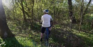 Eine mögliche Legalisierung einzelner Trails könnte den Sport gezielt lenken.