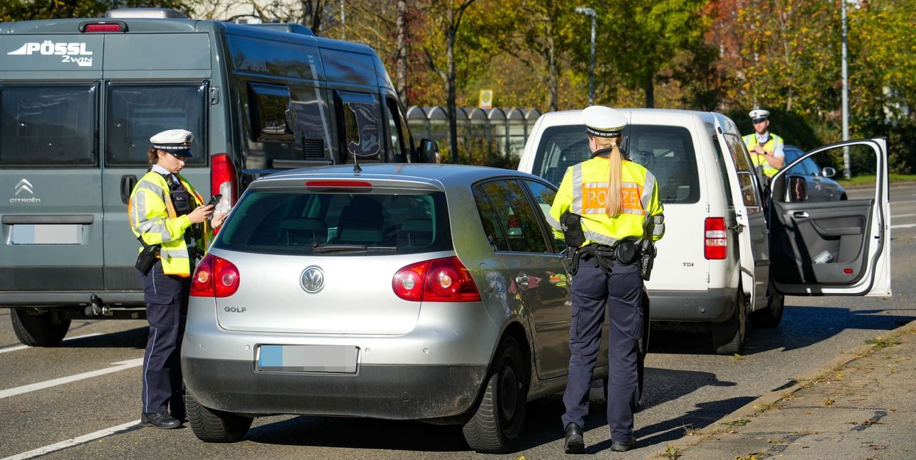 Kontrolle in der Rudolf-Diesel Straße in Sindelfingen.