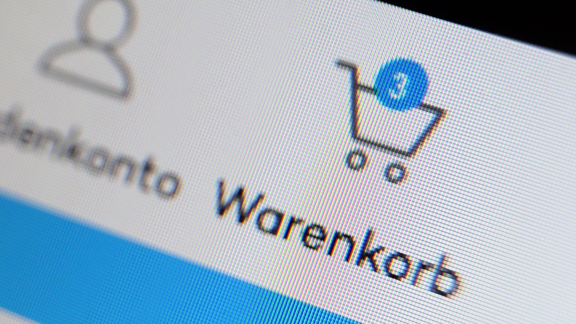 Größere Online-Einkäufe werden bevorzugt auf Rechnung bezahlt (Symbolbild)
