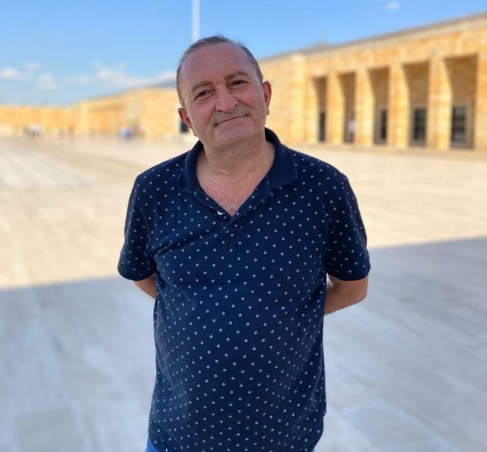 Hasan Mutlu (Bild) ist nur einer der drei Retter von Bernhard Schoengarth. Dieser versucht mit seiner Familie Kontakt zu den anderen beiden aufzubauen.
Bild: Hasan Mutlu