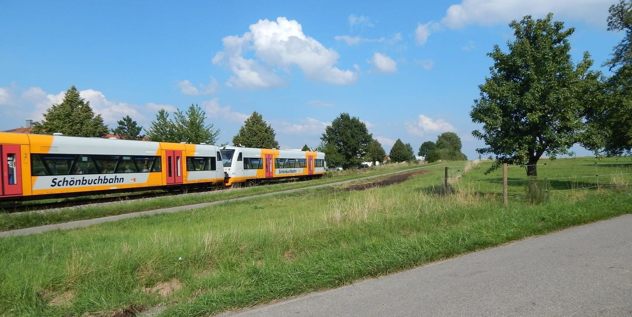 Die Fahrpläne für den Schienenersatzverkehr hängen an den Haltestellen der Schönbuchbahn und an den Ersatzhaltestellen des Busverkehrs aus.