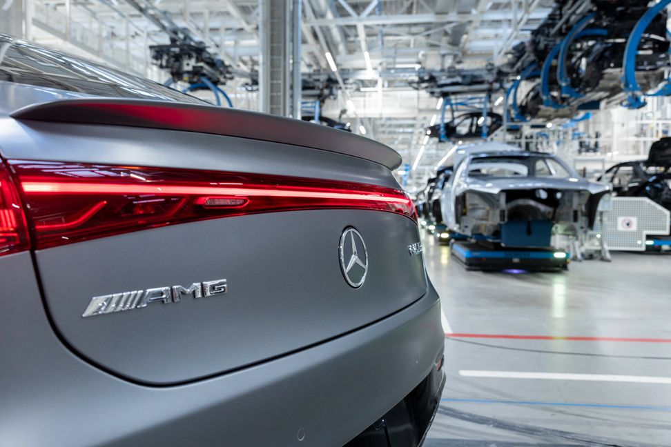 In der Factory 56 im Mercedes-Benz Werk Sindelfingen rollt ab sofort die Elektro-Limousine Mercedes-AMG EQS 53 4MATIC+ vom Band. Bild: Mercedes-Benz
 MediaPortal Daimler AG