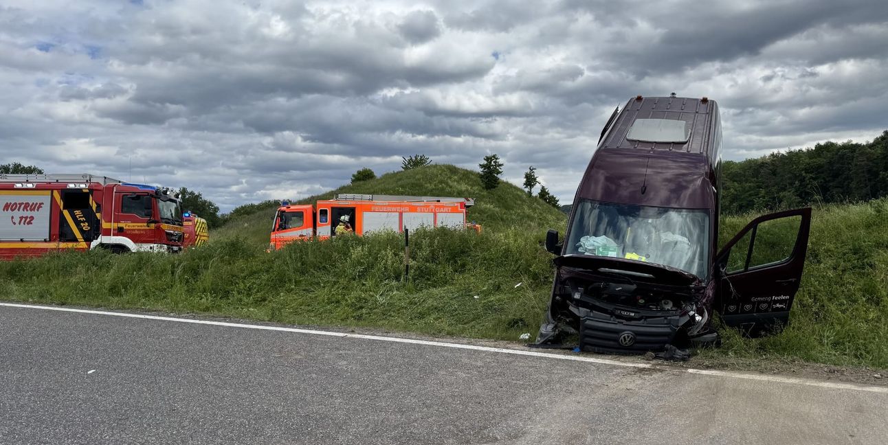 Großeinsatz auf der Autobahn bei Leonberg.