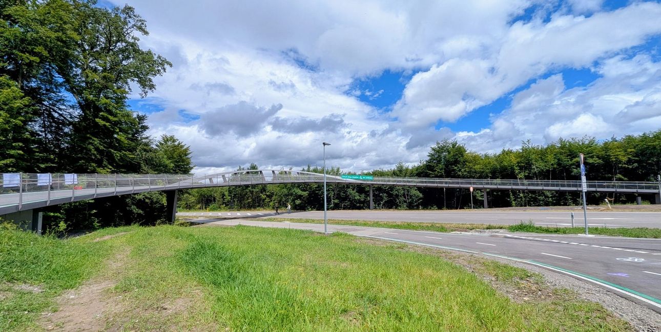 Künftig geht es für Fußgänger und Radfahrer über die Brücke in Richtung Stuttgart.