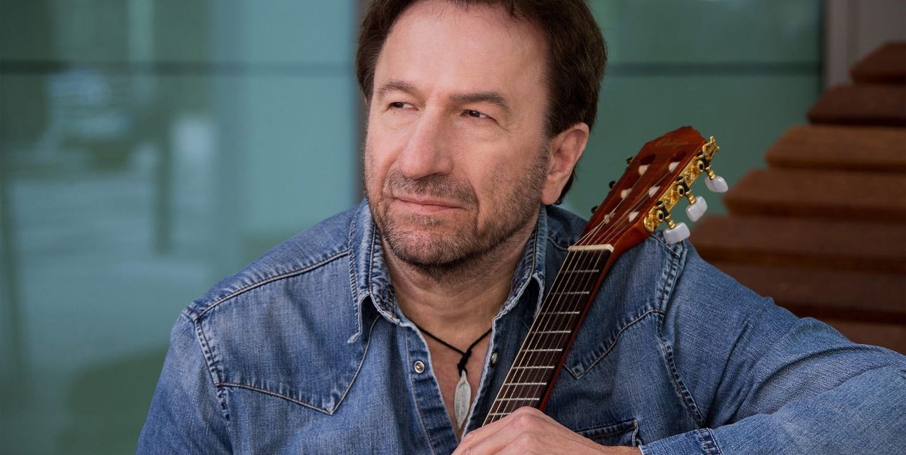 Clemens Bittlinger ist am 23. November einer der drei Headliner bei der Gemeinde auf der Hulb.