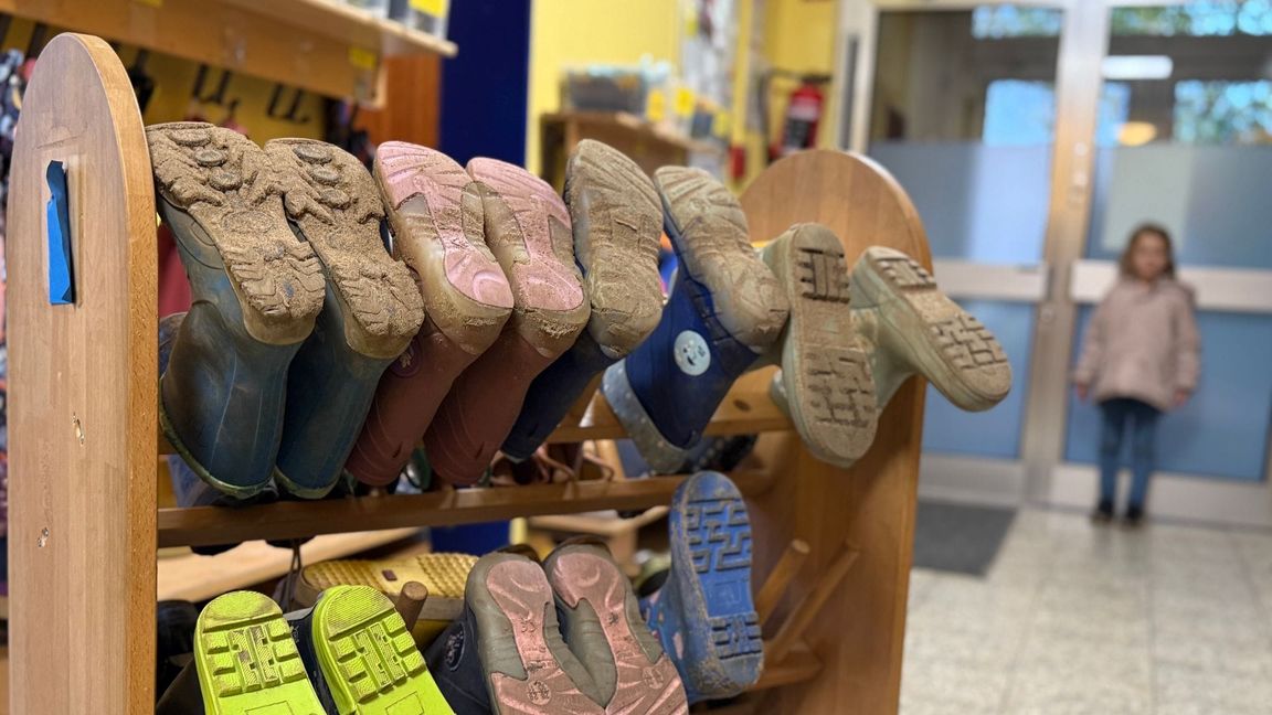 Nach wie vor gibt es deutliche Unterschiede zwischen den östlichen (Betreuungsquote 54,9 Prozent) und den westlichen (Betreuungsquote 34,5 Prozent) Bundesländern. (Symbolbild)