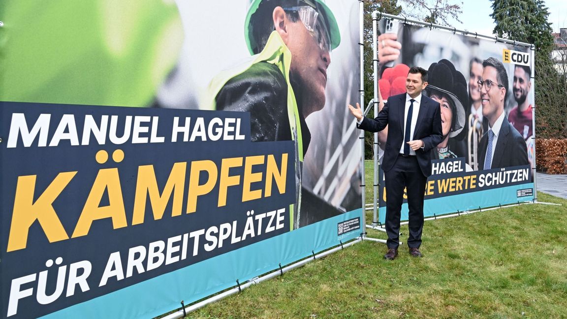 Tobias Vogt,  Generalsekretär der CDU Baden-Württemberg, stellt die Wahlplakate seiner Partei vor. Bei den Jungwählern hat die CDU zurzeit nur wenig Rückhalt.