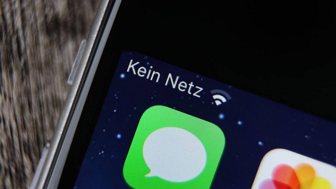 Die  Bürger sollen die kostenlose App der Bundesnetzagentur nutzen – und Funklöcher melden.