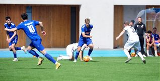 Bünyamin Bakacs (am Ball) und der VfL Sindelfingen zogen gegen den SC Geislingen mit 0:3 den Kürzeren.
