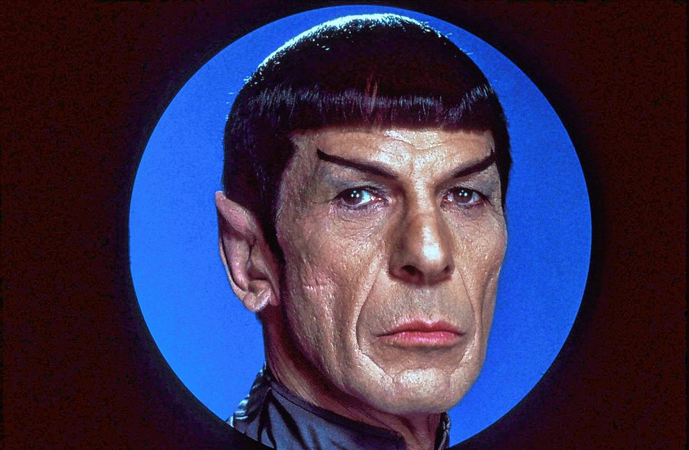 Wie alle Vulkanier hat Mr. Spock nach oben hin spitz zulaufende Ohren und grünes Blut.