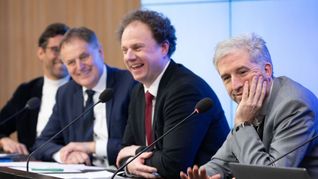 Die Oberbürgermeister Matthias Klopfer (SPD, Esslingen), Richard Arnold (CDU, Schwäbisch Gmünd), Matthias Knecht (Ludwigsburg), Boris Palmer (Tübingen) (von links).