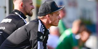 Der Döffinger Timo Sauer wird beim FC Gärtringen auch in der Saison 2026/2027 auf der Trainerbank sitzen. 	Bild: Eibner