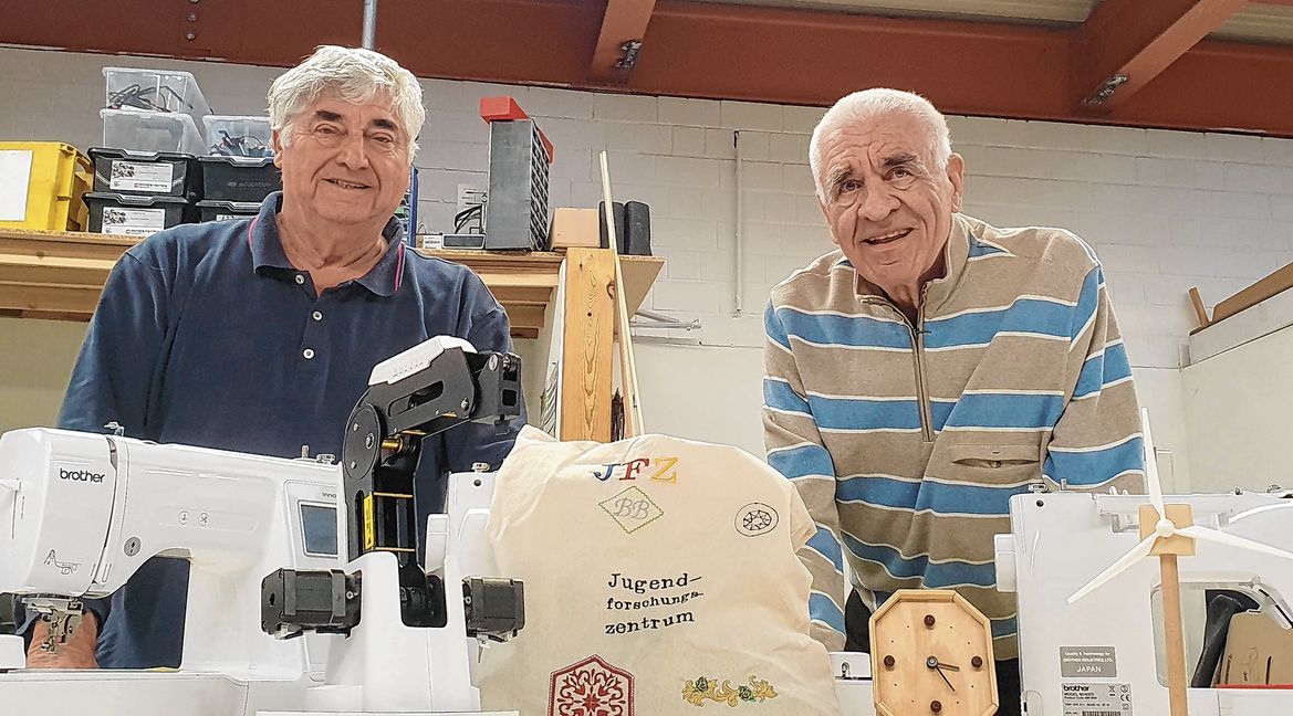 Tüftler und Macher: Heinz Ulmer (links) und Volker Rose freuen sich auf neue Betreuer.