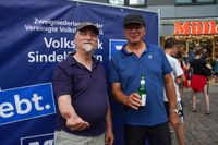 Voller Marktplatz bei "Sindelfingen rockt" und den Hits von Roxette.