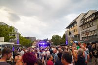 Voller Marktplatz bei "Sindelfingen rockt" und den Hits von Roxette.