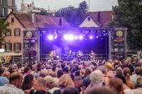 Voller Marktplatz bei "Sindelfingen rockt" und den Hits von Roxette.