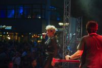 Voller Marktplatz bei "Sindelfingen rockt" und den Hits von Roxette.