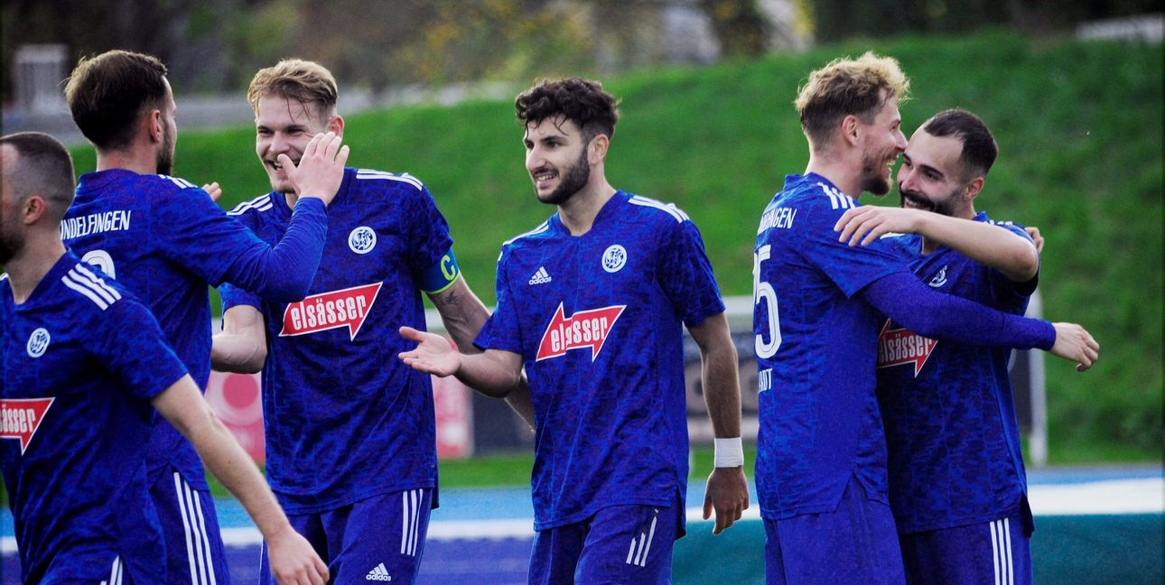 Die Sindelfinger Fußballer wollen am Samstag jubeln. Geht es nach Bastian Bothner wird das Duell gegen den TVD aber kein Selbstläufer. Bild: photostampe