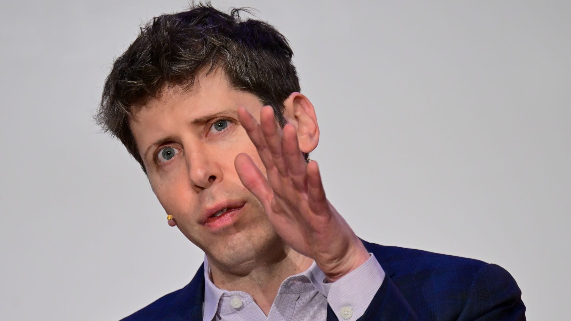 Laut Sam Altman ist der wachsende Energiebedarf für die Anwendungen Künstlicher Intelligenz gerechtfertigt.