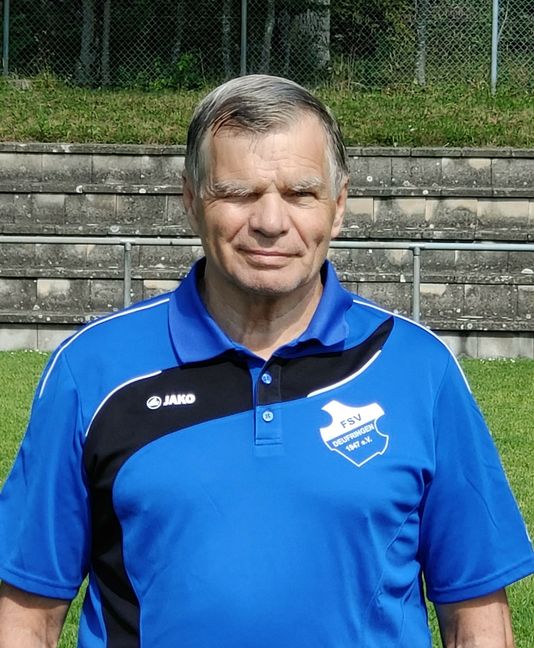 Trainierte fast 50 Jahre den Fußball-Nachwuchs des FSV Daufringen:Manfred Dreher. Bild: z
