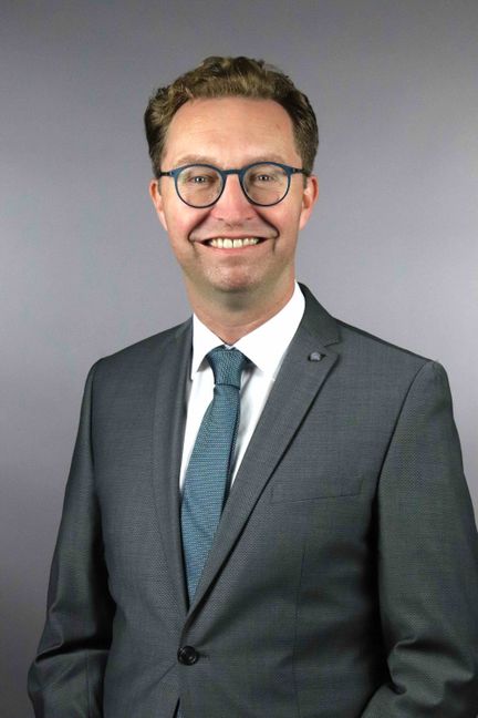Dr. Christian Hopf ist der neue Schulleiter der Gottlieb Daimler Schule 2. Bild: z