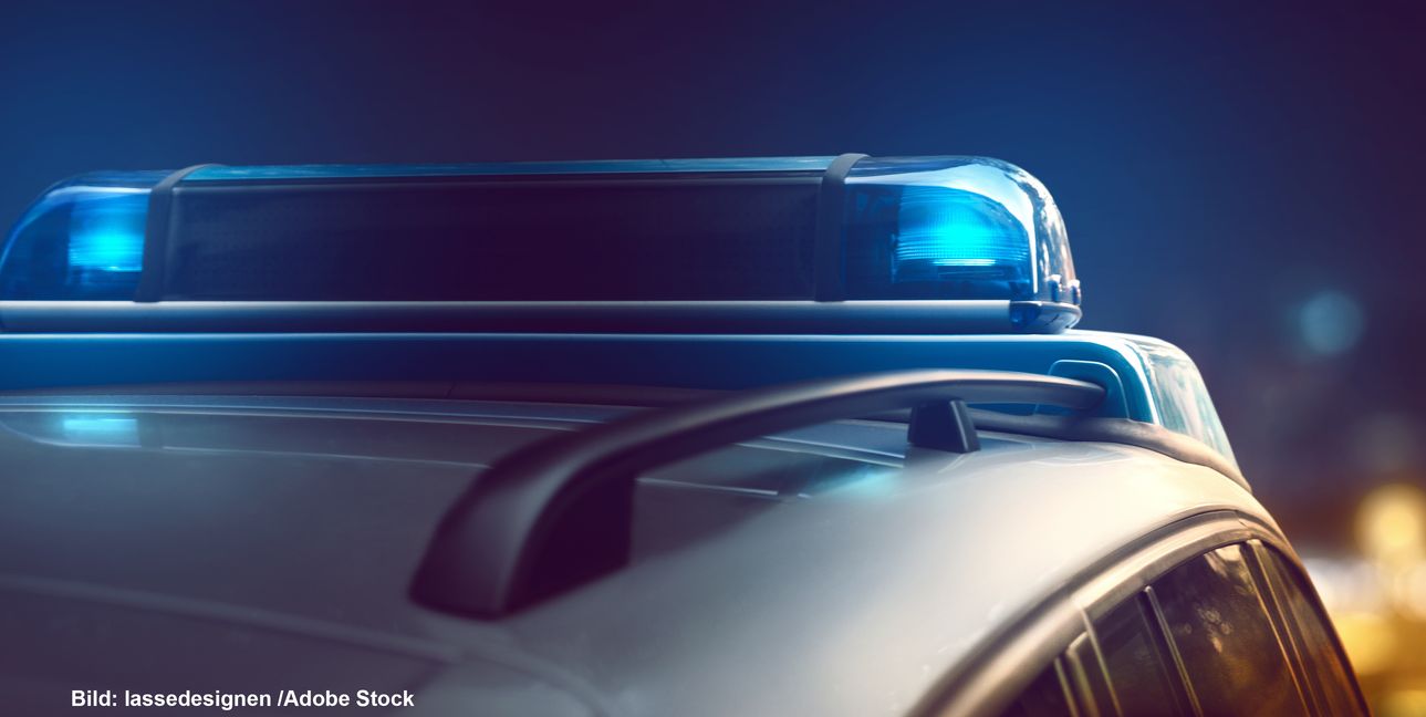 Die Polizei sucht Zeugen und bittet um Mithilfe.