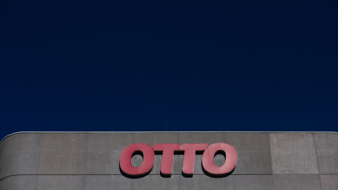 Der Onlinehändler Otto hat die Entlassung von Callcenter-Mitarbeitern angekündigt. (Archivbild)
