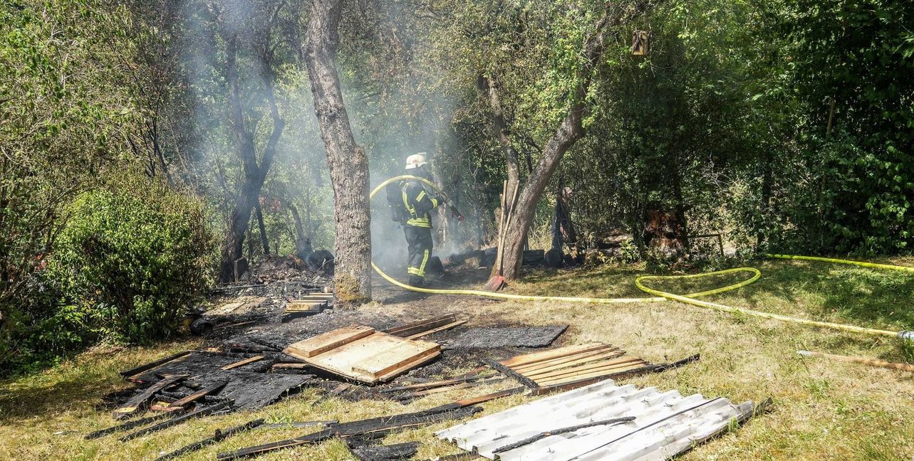 Von dem Schuppen war nach dem Brand nicht mehr viel übrig.