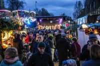 Kerzen, Mandeln und Tannenduft beim Böblinger Adventszauber.