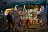 Kerzen, Mandeln und Tannenduft beim Böblinger Adventszauber.