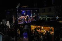 Kerzen, Mandeln und Tannenduft beim Böblinger Adventszauber.