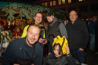 Kerzen, Mandeln und Tannenduft beim Böblinger Adventszauber.