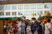 Kerzen, Mandeln und Tannenduft beim Böblinger Adventszauber.