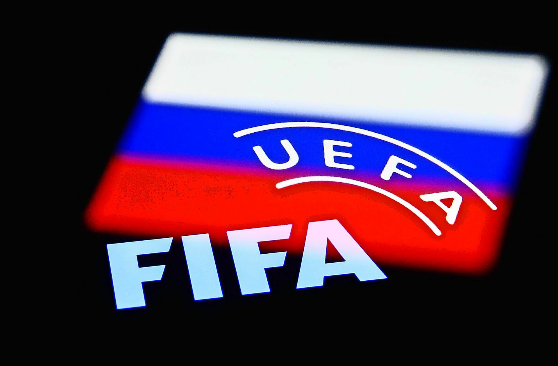 Russland wird von sämtlichen Fußball-Wettbewerben ausgeschlossen.