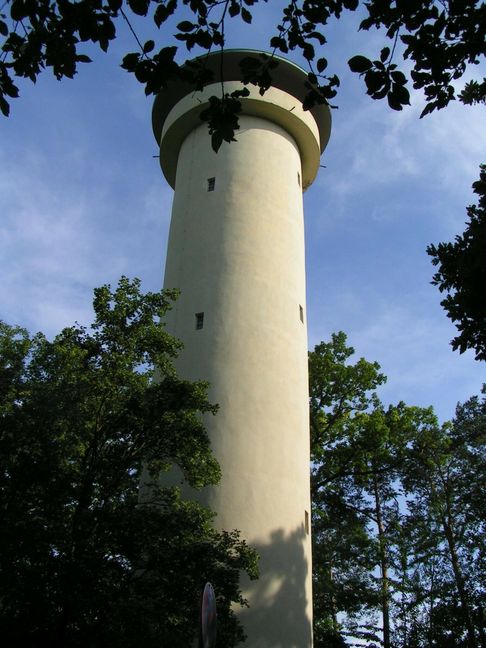 Für den Bewsucherverkehr gesperrt: der Wasserturm auf der Waldburg. Bild: Jung/A