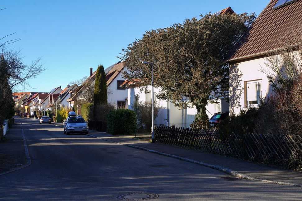 Der Traum vom Einfamilienhaus ist noch heute bei vielen präsent und prägt auch nach wie vor das Böblinger Stadtbild, wie hier in der Boslerstraße. Bild: Dettenmeyer