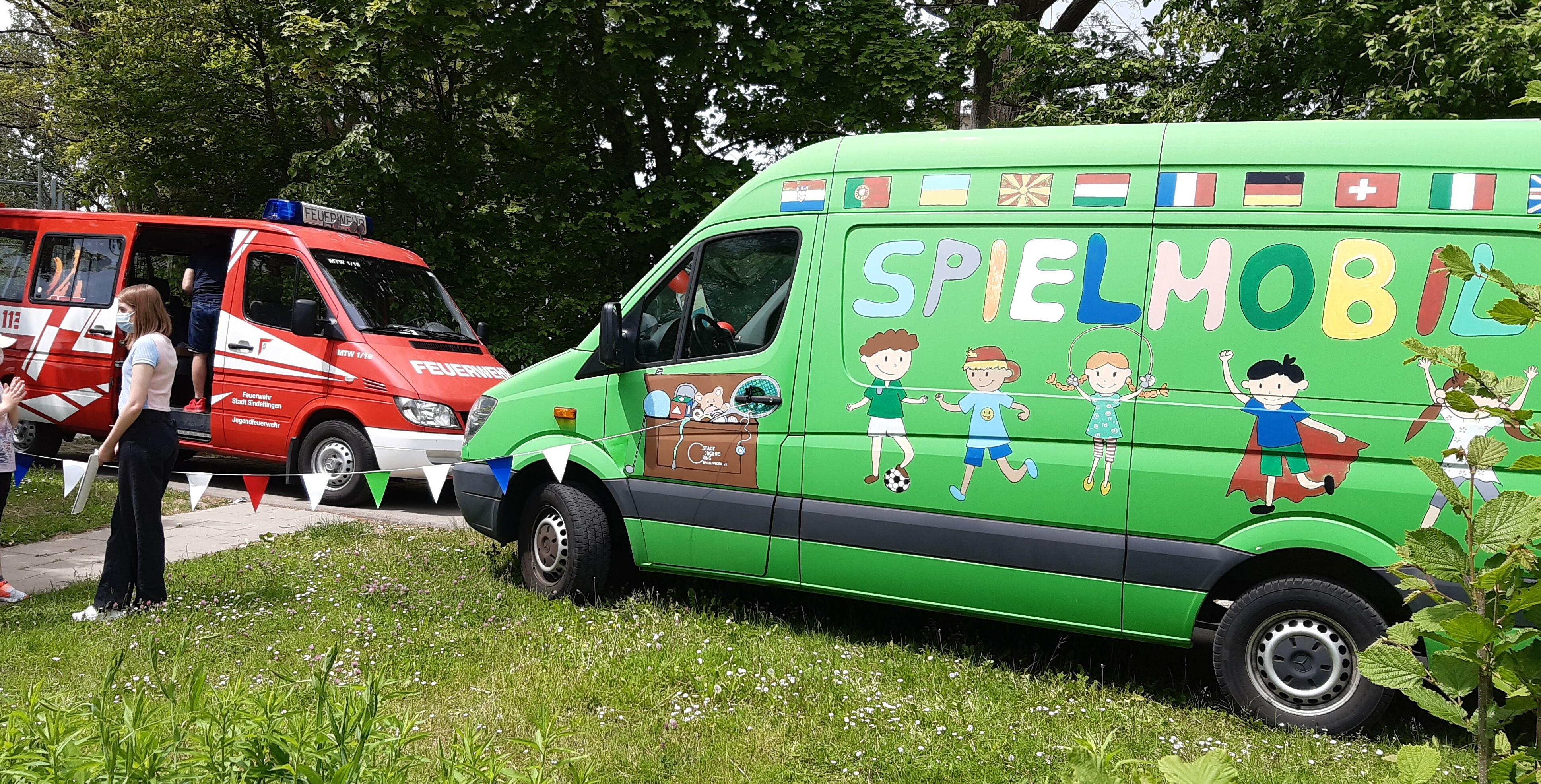 Erst mussten die Kinder das Testmobil besuchen, dann konnten sie im Spielmobil spielen. Bild: z