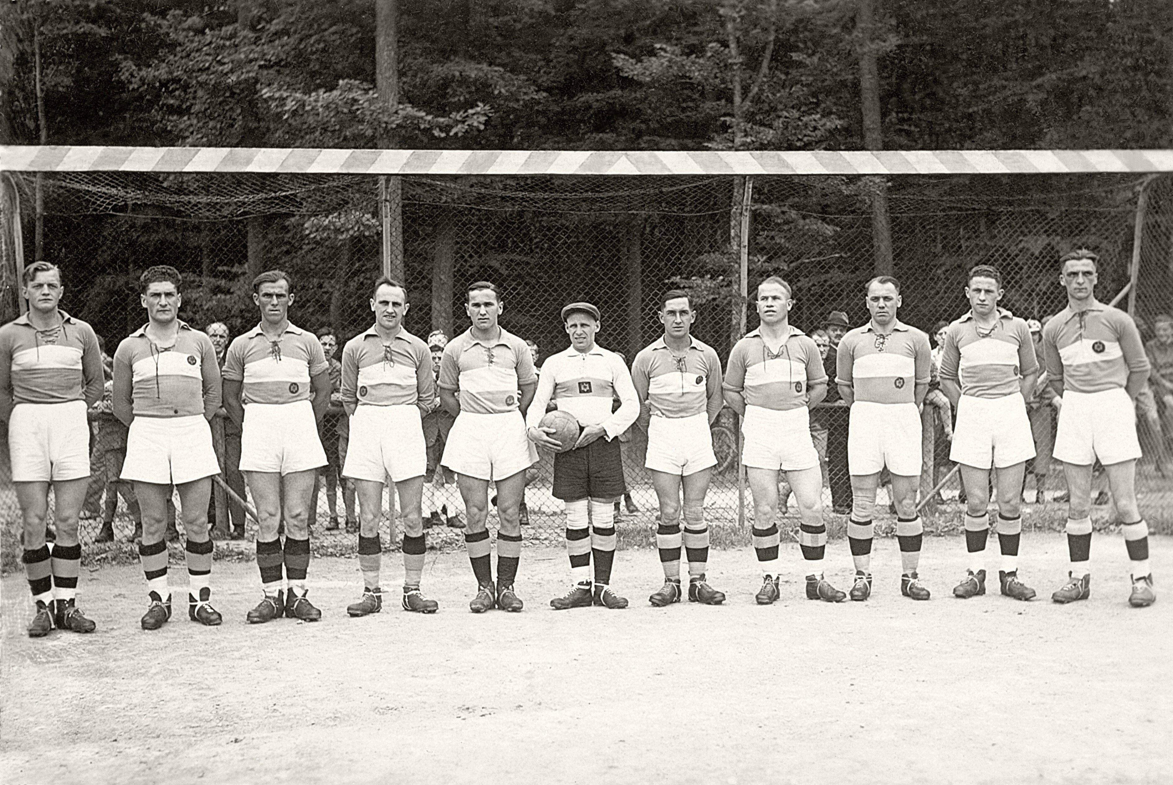 Großer Sport: Die Fußballer werden Staffelmeister in der Kreisklasse.Bild: Archiv/z