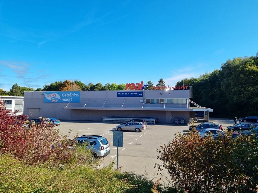 Der Real-Getränkemarkt im Röher Weg macht zu. Bild: Hamann
