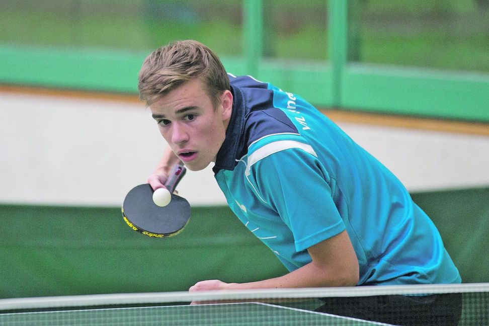 Für Sven Stolz und den VfL Sindelfingen war es ein Doppelspieltag in der Verbandsliga zum Vergessen. Bild: Holzapfel