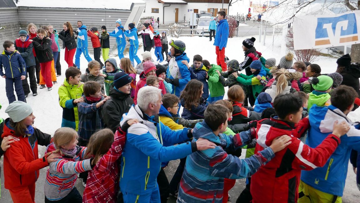 Spaß bei der Aprés-Party: So wurde beispielswiese 2018 noch beim Sindelfinger Schulskitag gefeiert. Bilder z